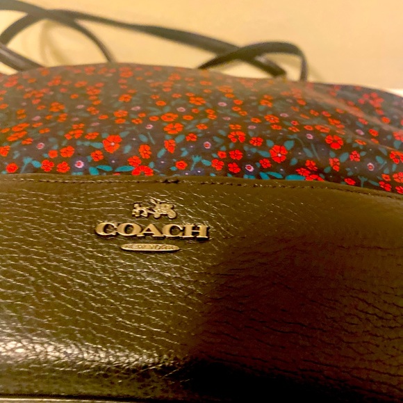 GENTLY USED VINTAGE SIERRA RANCH COACH PURSE - Picture 6 of 15